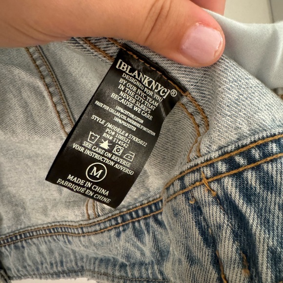 BlankNYC Removable Faux Fur Collar Denim Trucker Jacket - Picture 7 of 14